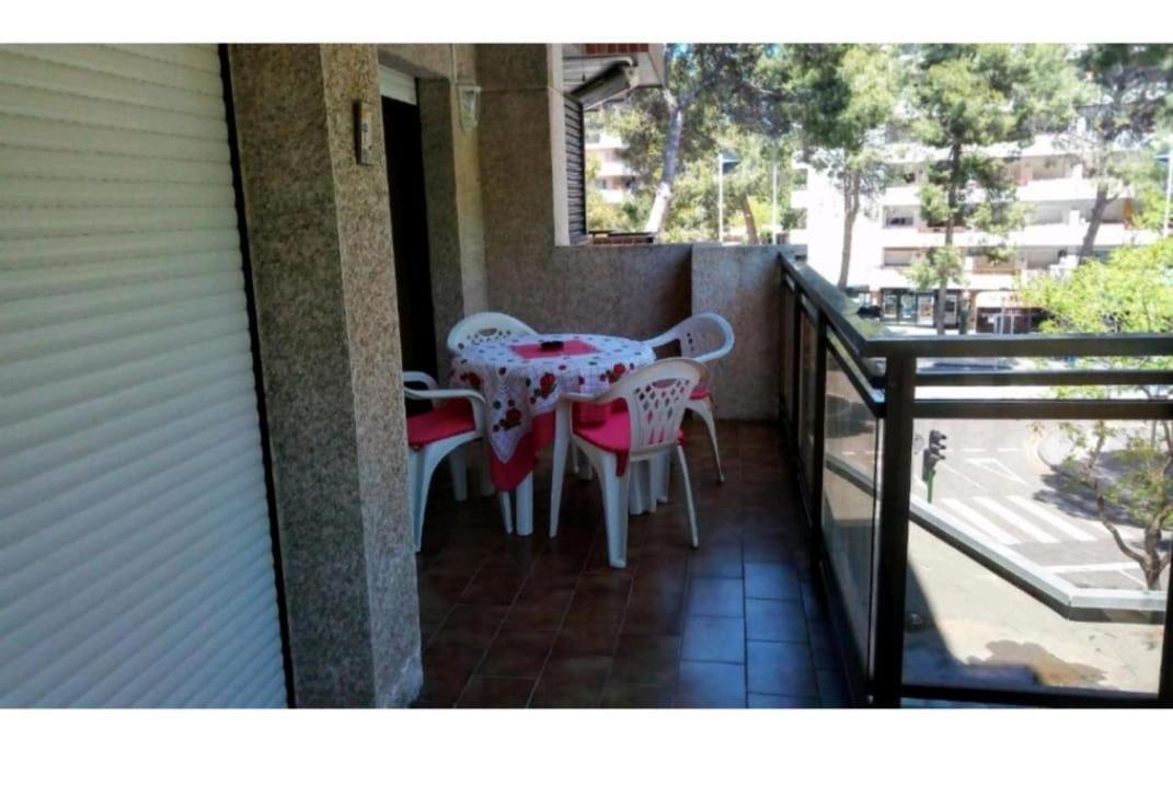 Uhc Casalmar Apartments Салоу Екстериор снимка
